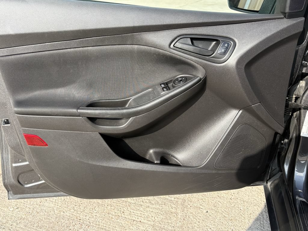 Used 2018 Ford Focus S FWD image 10