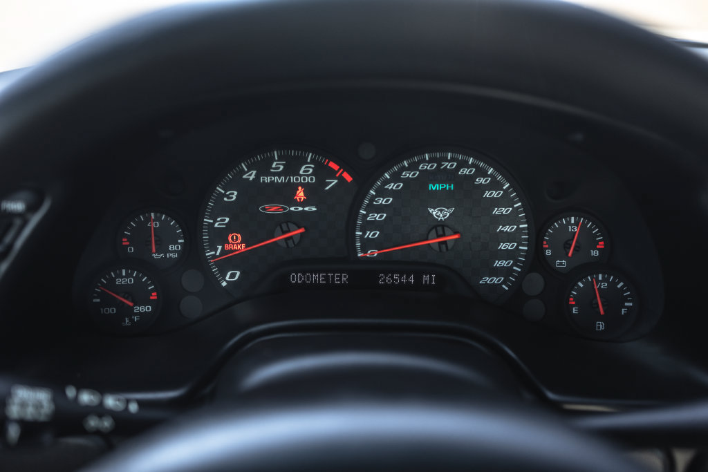Used 2004 Chevrolet Corvette Z06 w/ Z06 Preferred Equipment Group RWD image 13