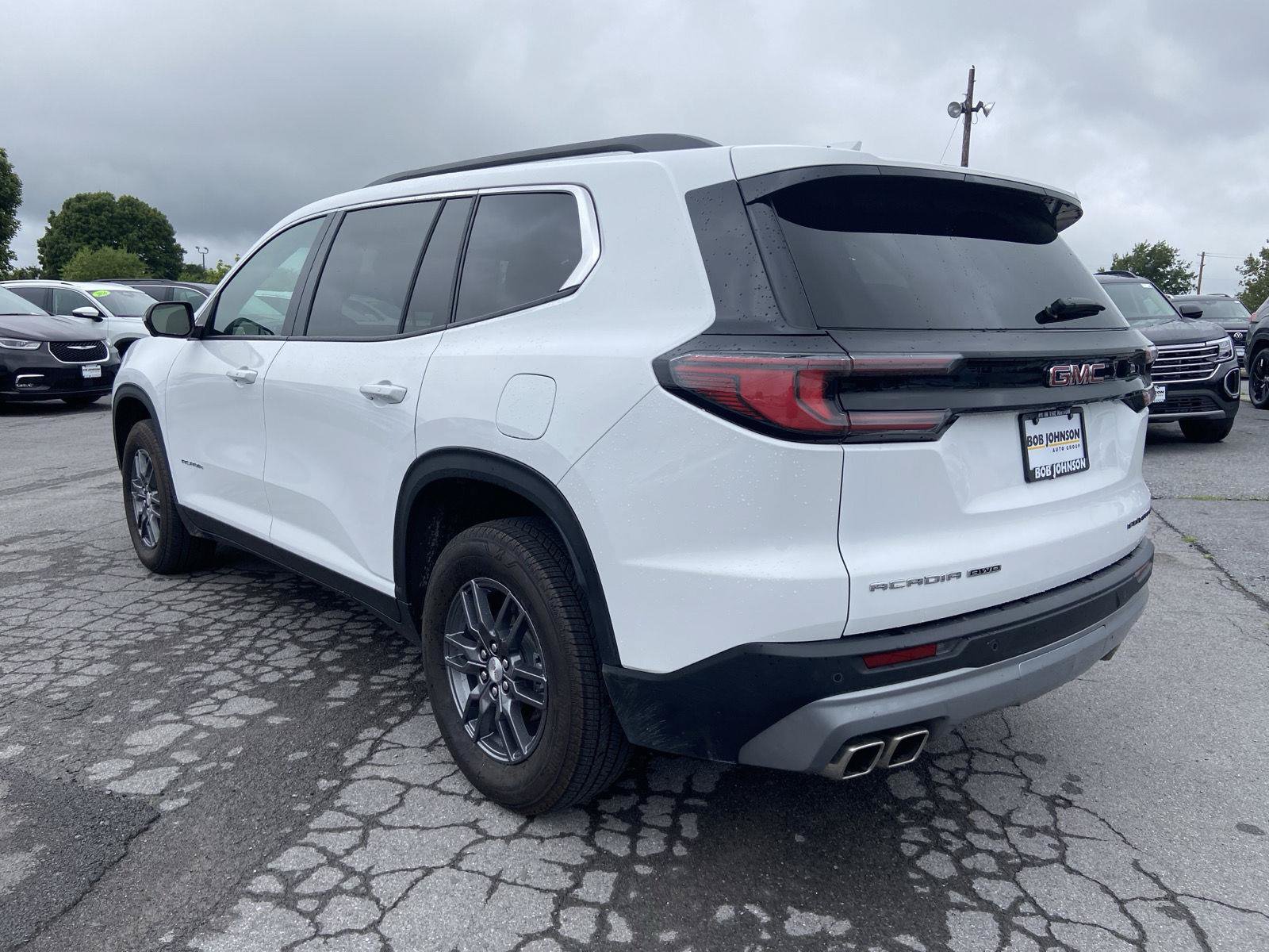 Used 2025 GMC Acadia Elevation AWD/4WD image 10