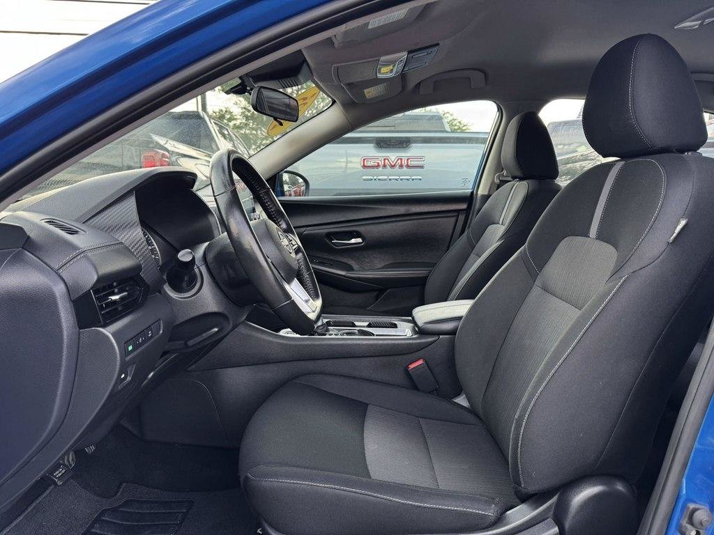 Used 2025 Nissan Sentra SV FWD image 7