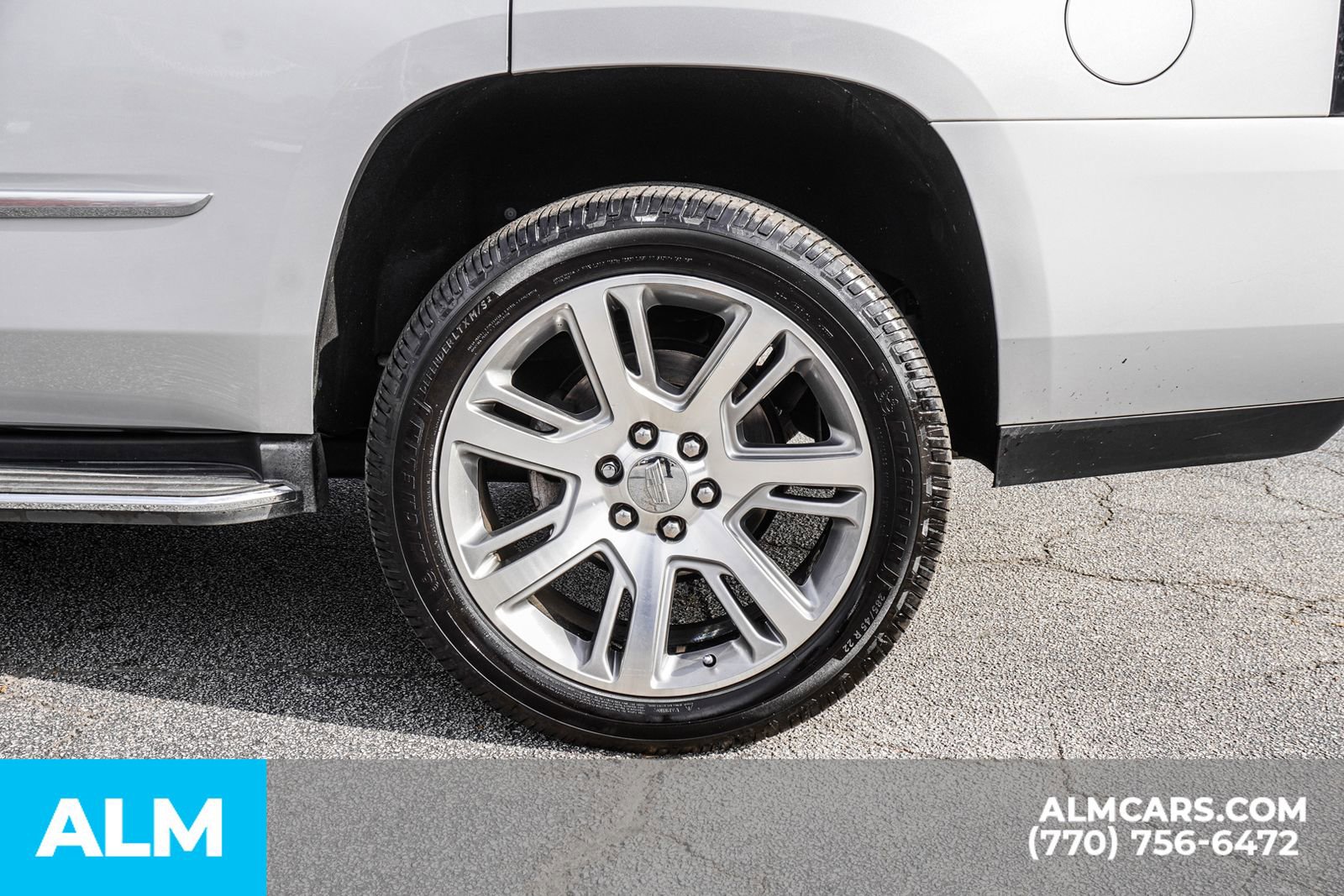 Used 2016 Cadillac Escalade Luxury image 16