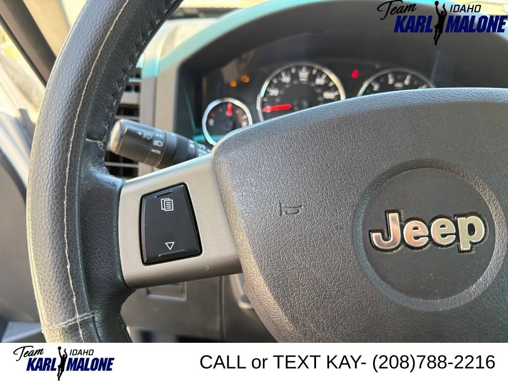 Used 2010 Jeep Liberty Renegade w/ Premium Group AWD/4WD image 27
