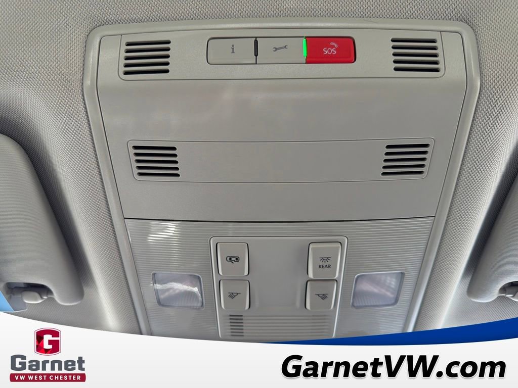 Certified 2024 Volkswagen Jetta SE image 33