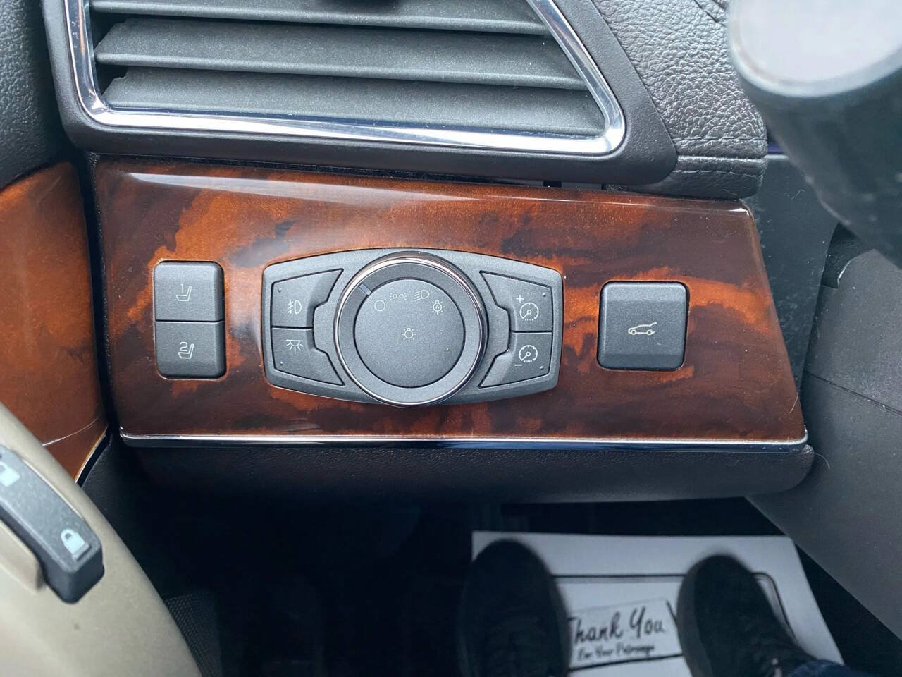 Used 2013 Lincoln MKX FWD image 16