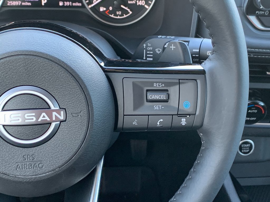 Used 2023 Nissan Rogue SV w/ SV Premium B Package image 15