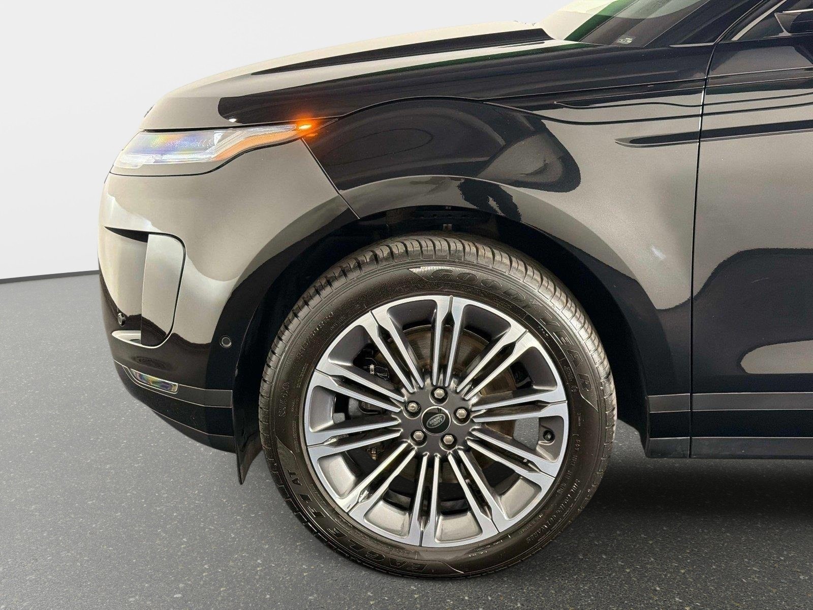Used 2026 Land Rover Range Rover Evoque S AWD/4WD image 12
