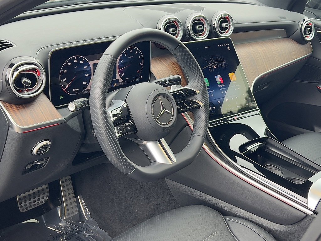 Used 2025 Mercedes-Benz GLC 300 4MATIC w/ AMG Line image 45
