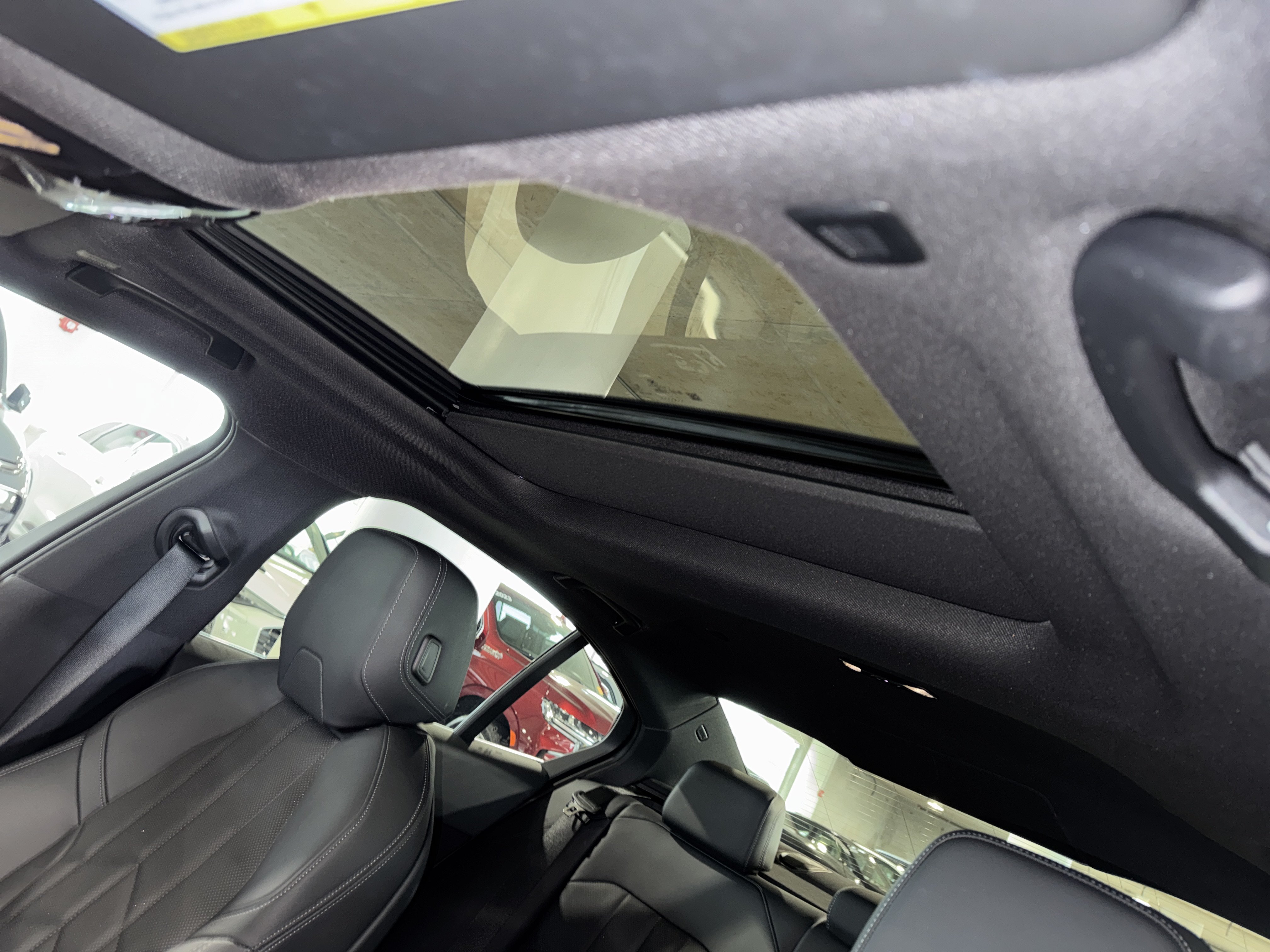 Used 2025 BMW 530i w/ Premium Package RWD image 32