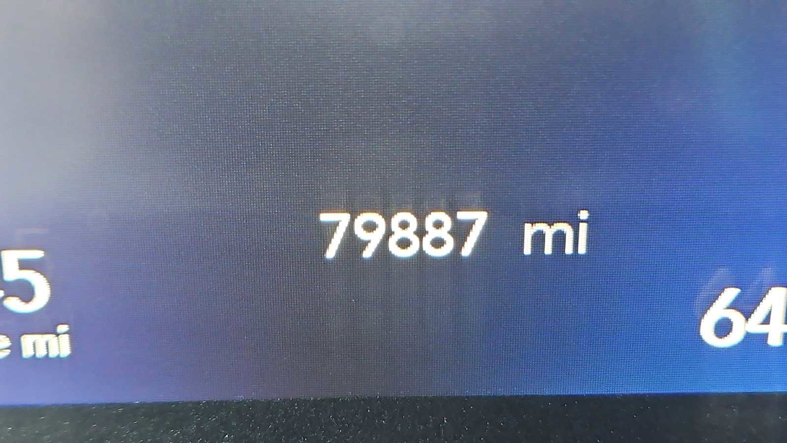 Used 2023 Chrysler Pacifica Touring-L image 10