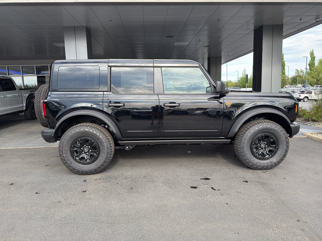 New 2026 Ford Bronco Badlands AWD/4WD image 3