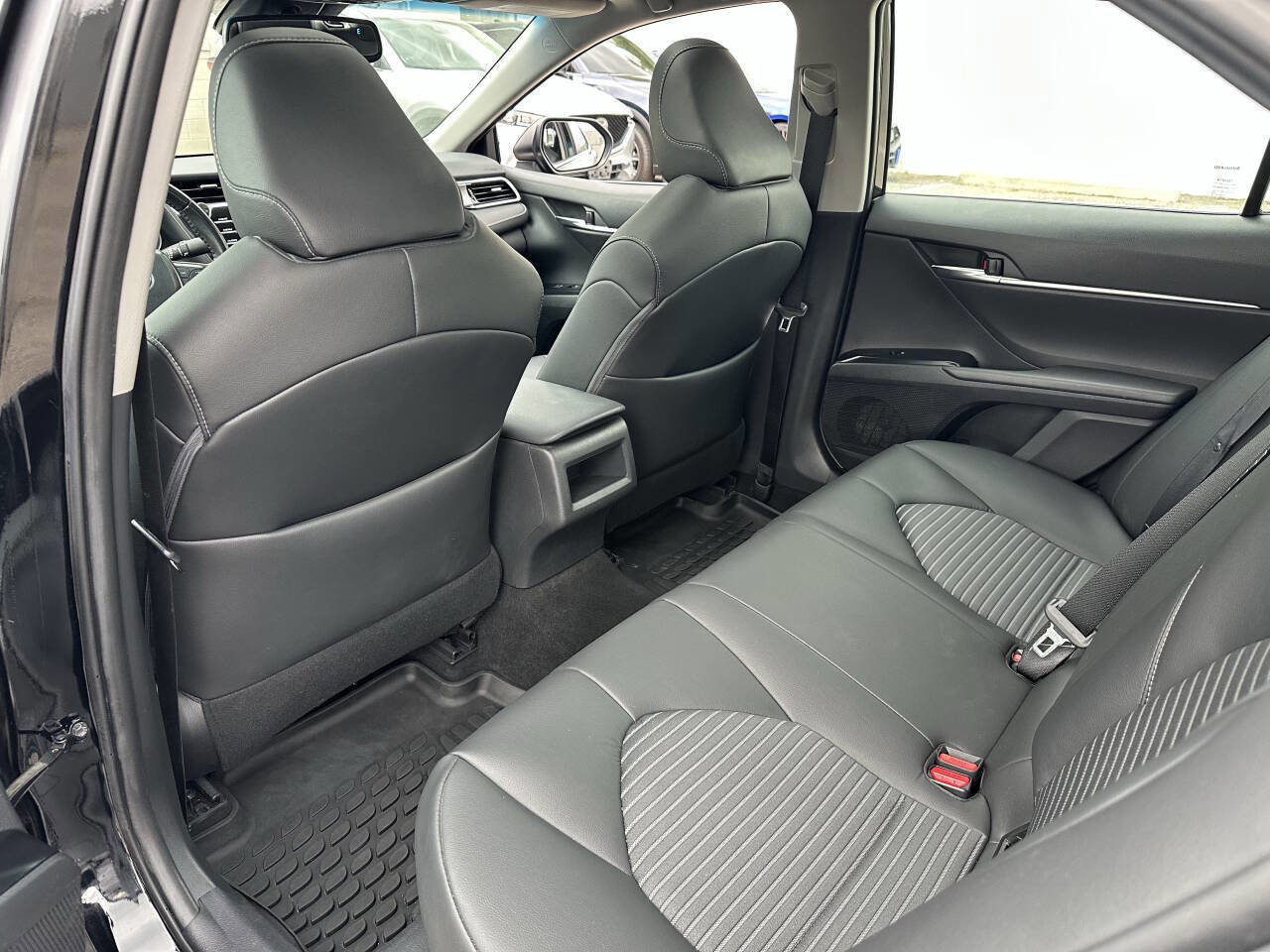 Used 2018 Toyota Camry SE image 38