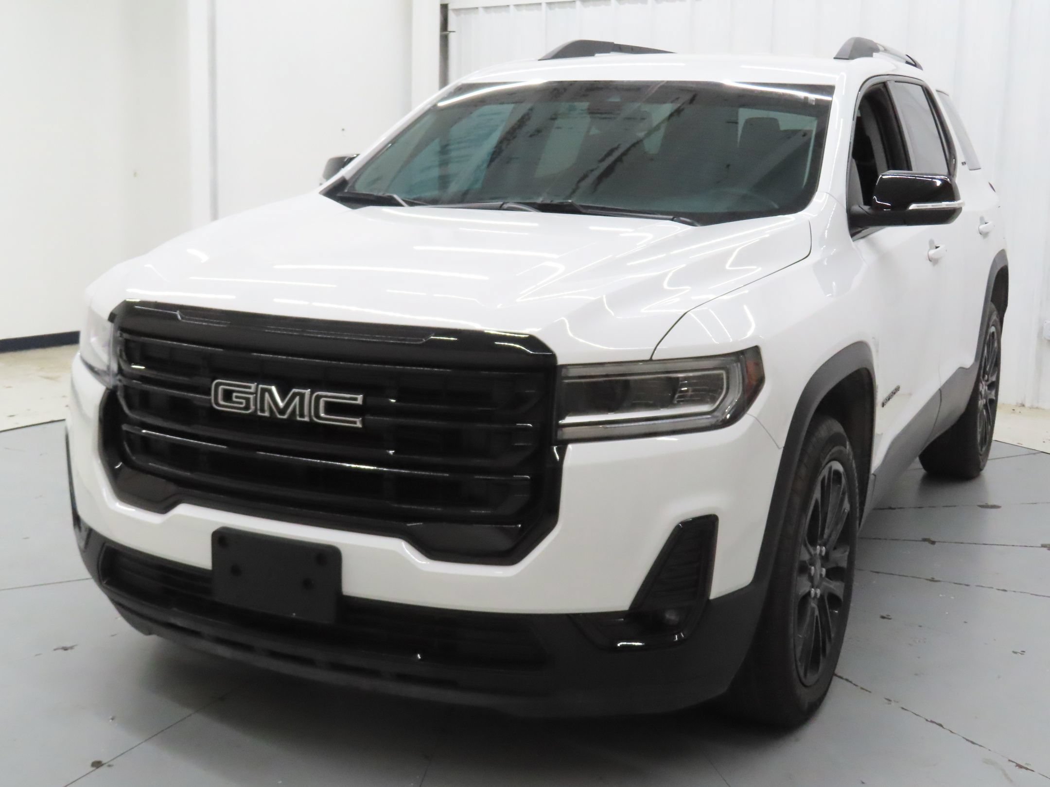 Used 2023 GMC Acadia SLT w/ Elevation Edition FWD image 8