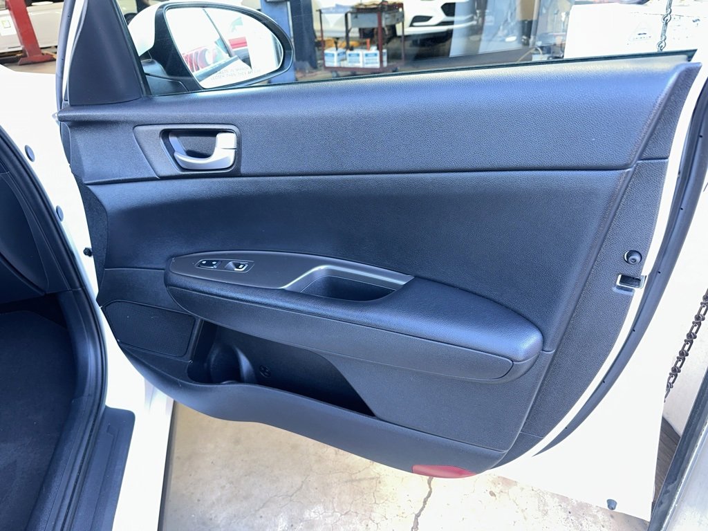 Used 2019 Kia Optima S image 20