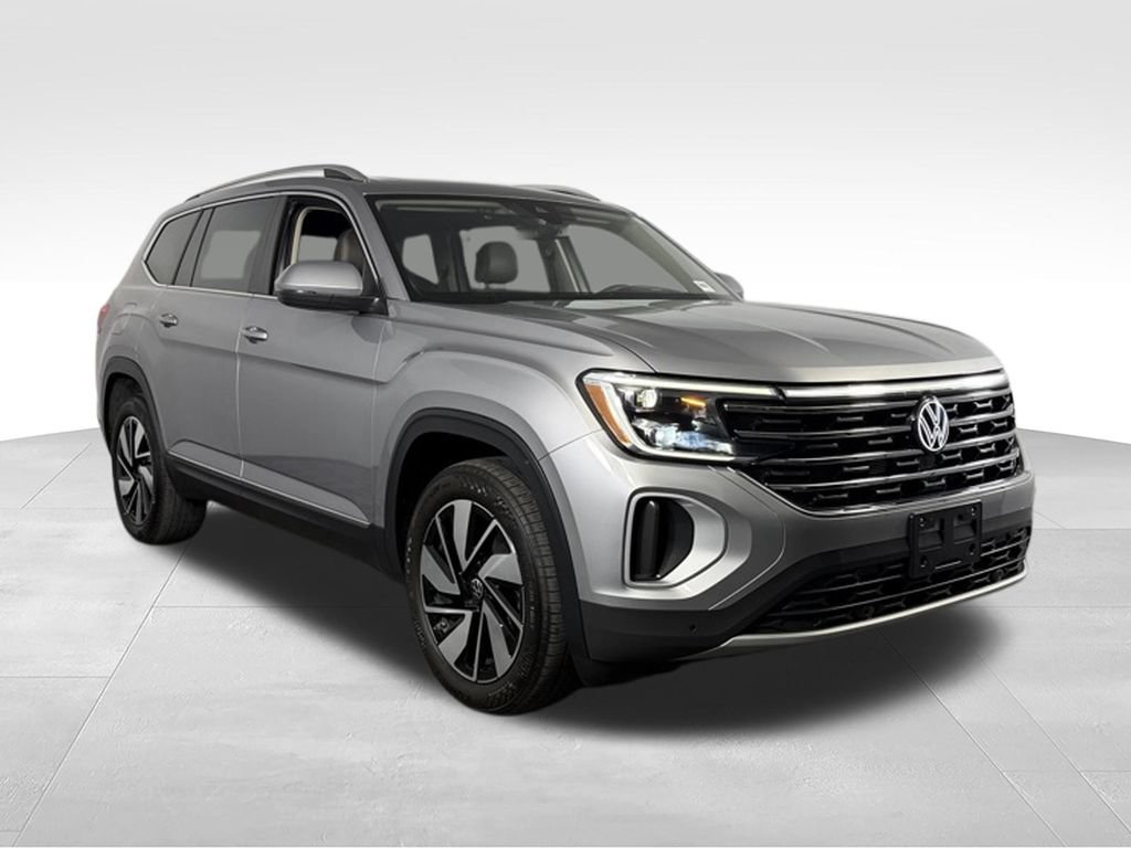 Used 2024 Volkswagen Atlas SEL AWD/4WD image 3
