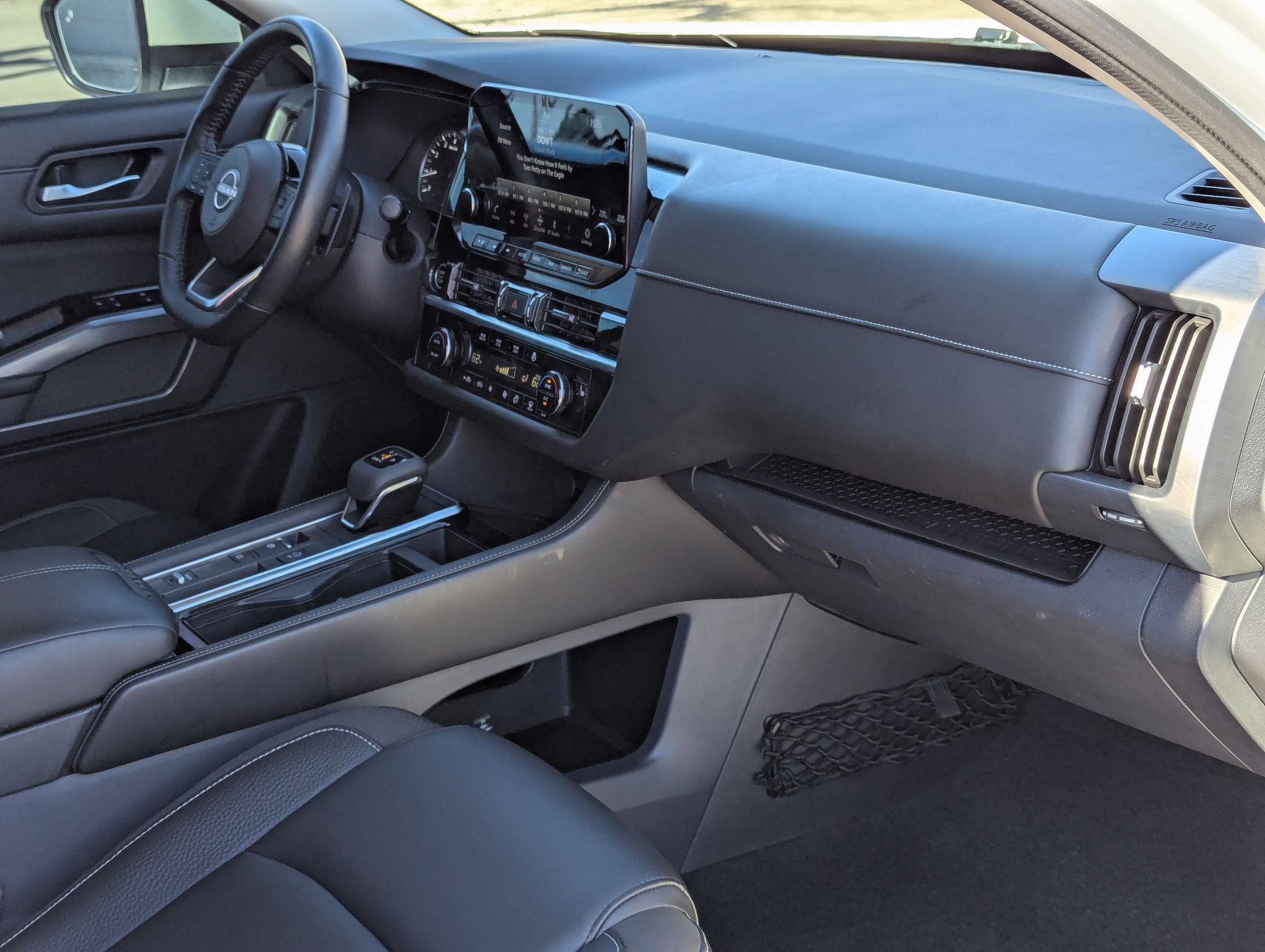 Used 2023 Nissan Pathfinder SL w/ Lighting Package (N92) image 27