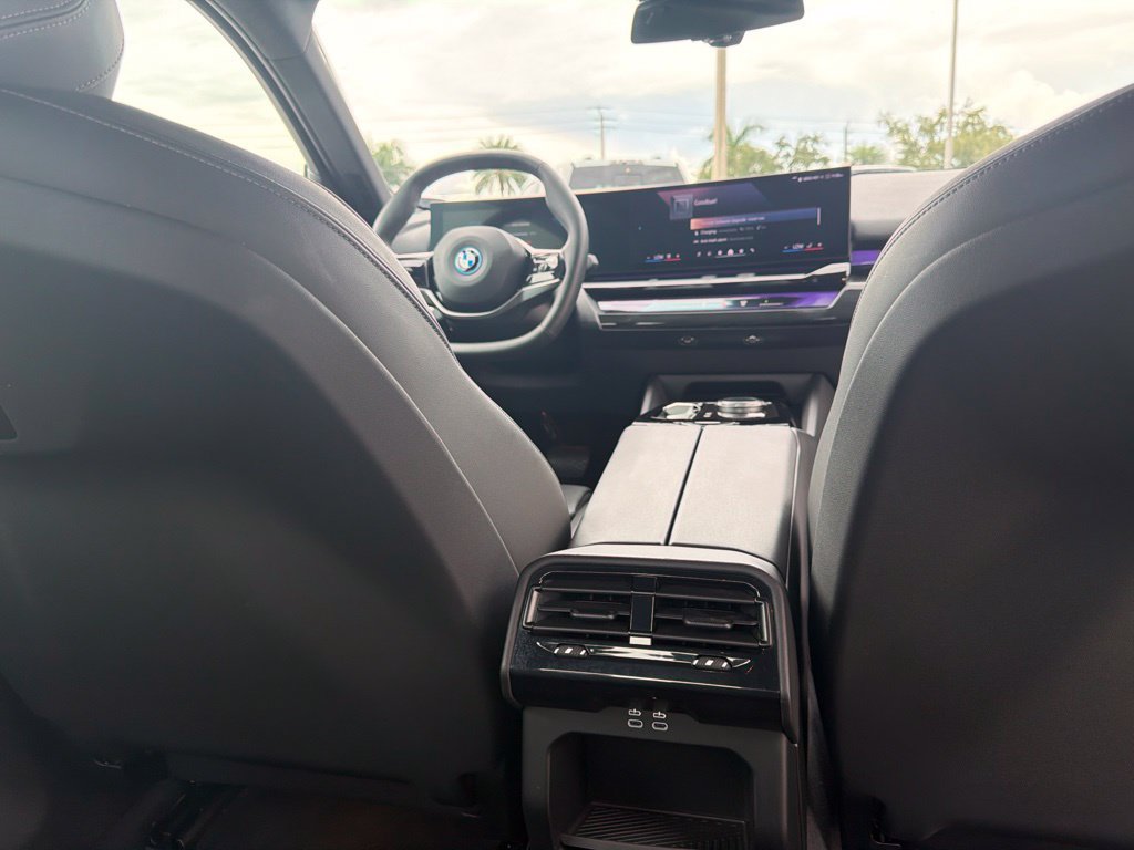 Used 2024 BMW i5 eDrive40i w/ Premium Package RWD image 15