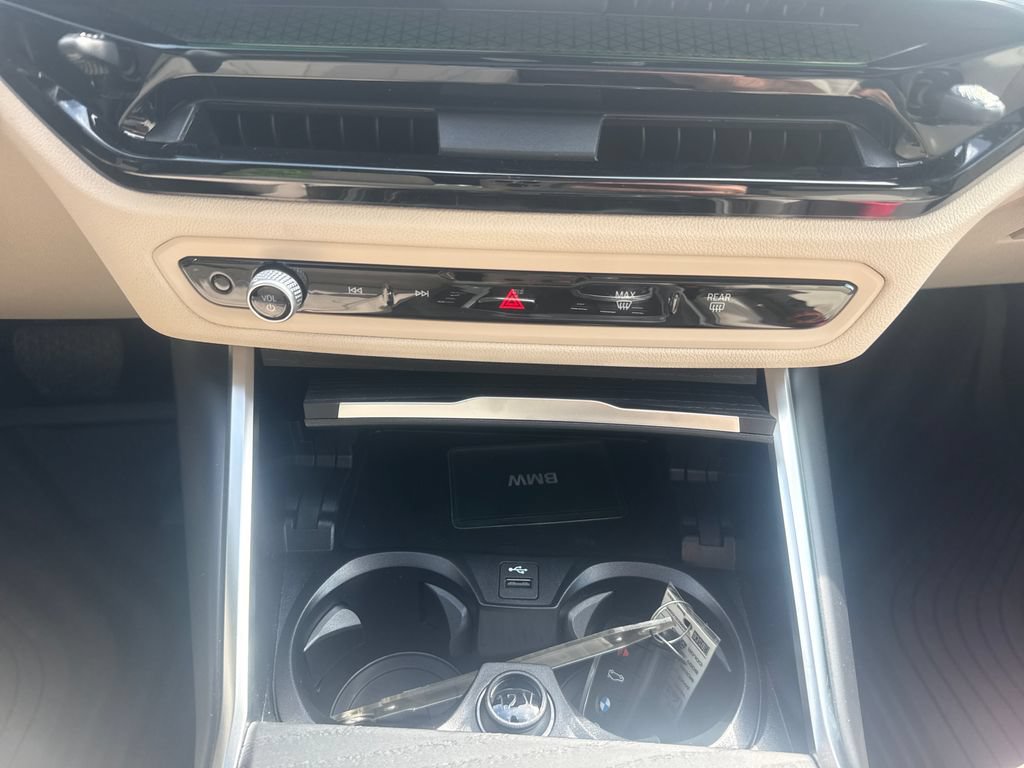 New 2026 BMW 330i xDrive Sedan w/ Premium Package AWD/4WD image 16