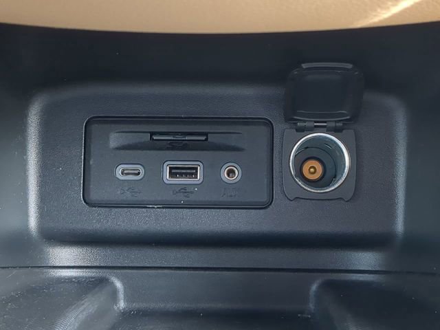 Used 2022 Chevrolet Equinox Premier FWD image 26
