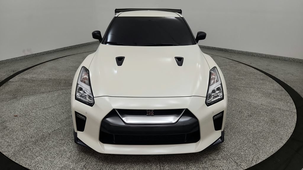 Used 2019 Nissan GT-R AWD/4WD image 27
