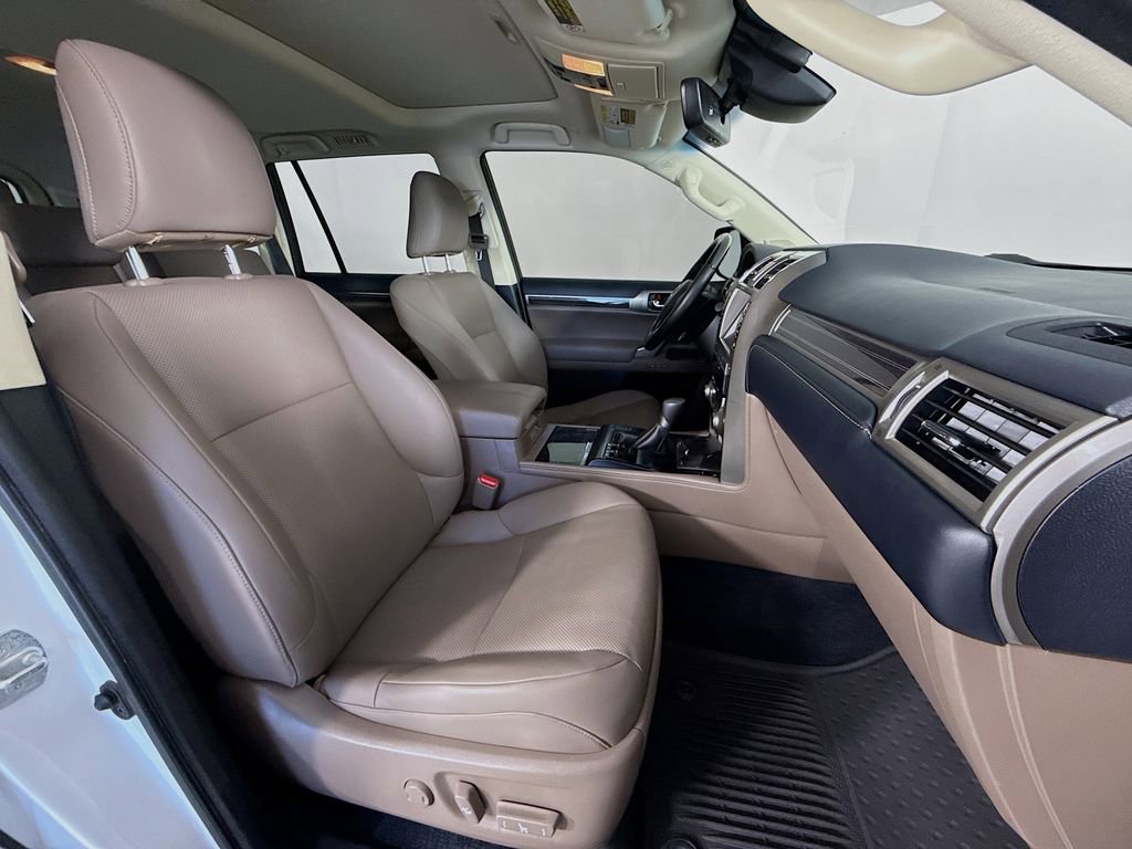 Used 2020 Lexus GX 460 Premium w/ Premium Package AWD/4WD image 30