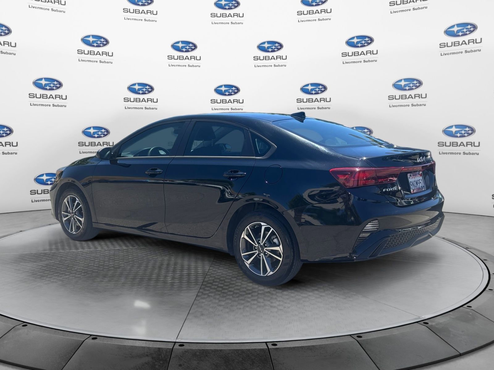 Used 2024 Kia Forte LXS FWD image 3