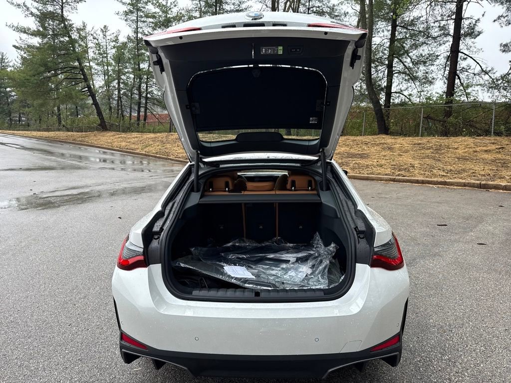New 2026 BMW i4 xDrive40i w/ Premium Package AWD/4WD image 25