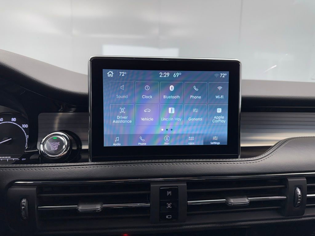 Used 2022 Lincoln Corsair AWD w/ Equipment Group 101A image 32