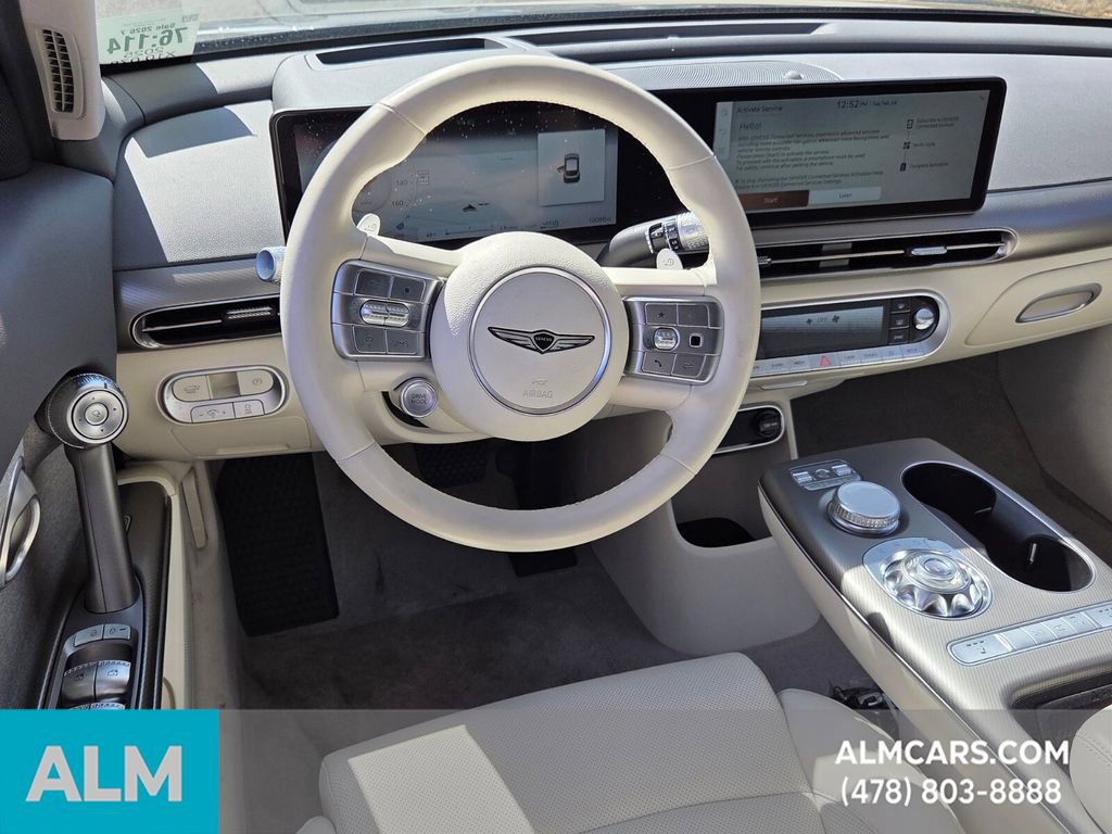 Used 2025 Genesis GV60 RWD image 8