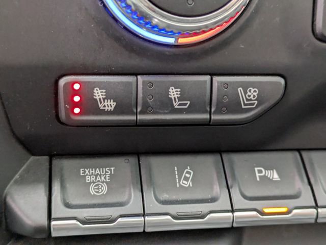 Used 2020 GMC Sierra 2500 AT4 w/ AT4 Premium Package image 27