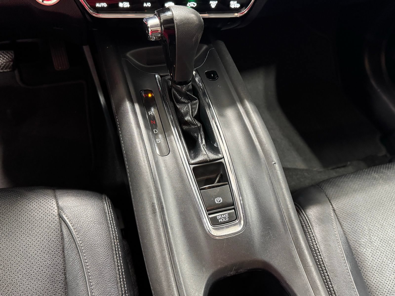 Used 2020 Honda HR-V Touring image 26