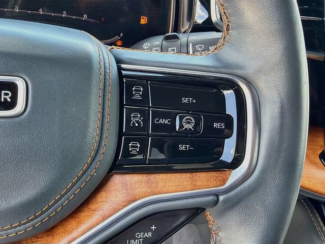 Used 2022 Jeep Grand Wagoneer Series II w/ Convenience Group III AWD/4WD image 40