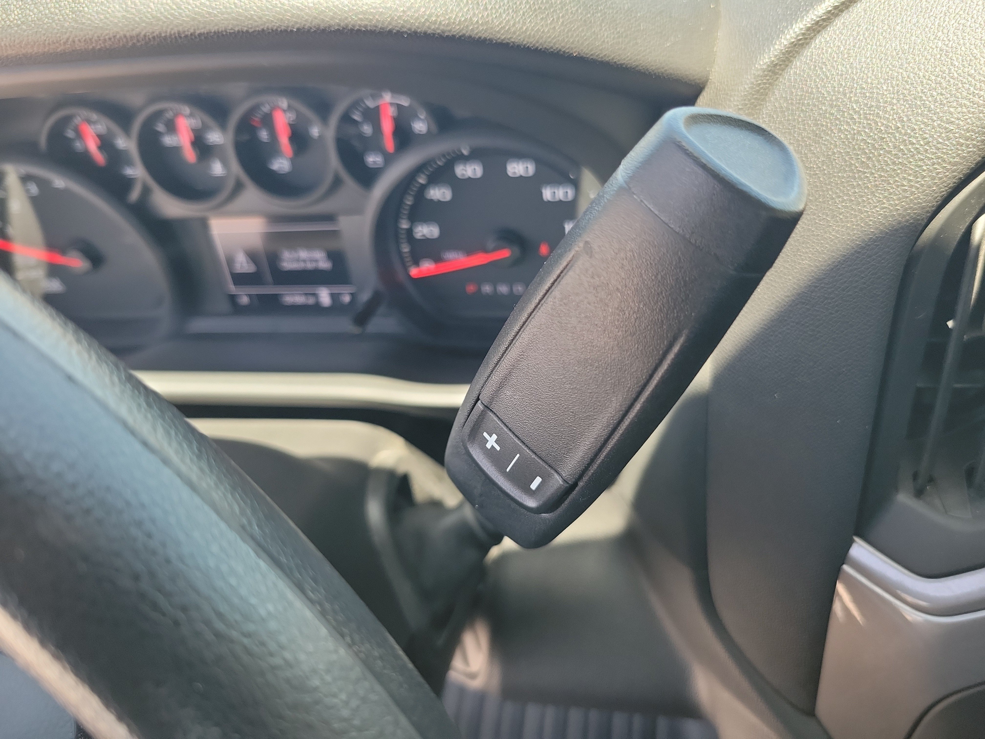 Used 2025 Chevrolet Silverado 1500 W/T RWD image 17