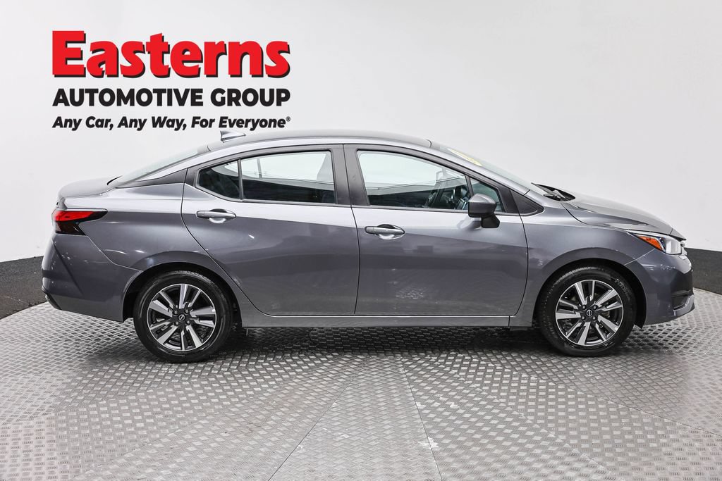 Used 2024 Nissan Versa SV FWD image 4