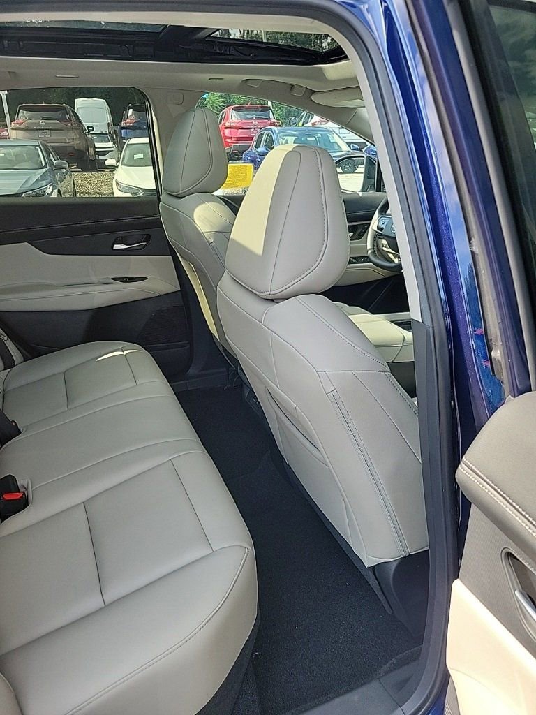 Used 2025 Nissan Murano SL w/ Cargo Package image 25