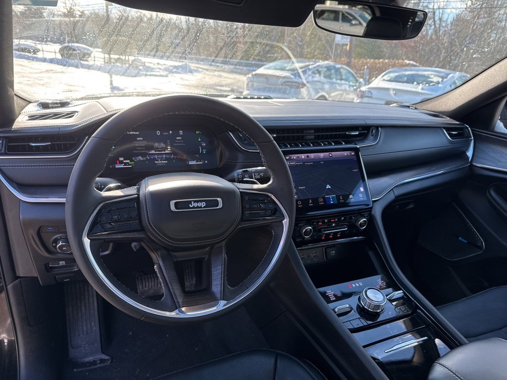 Used 2023 Jeep Grand Cherokee Overland image 10