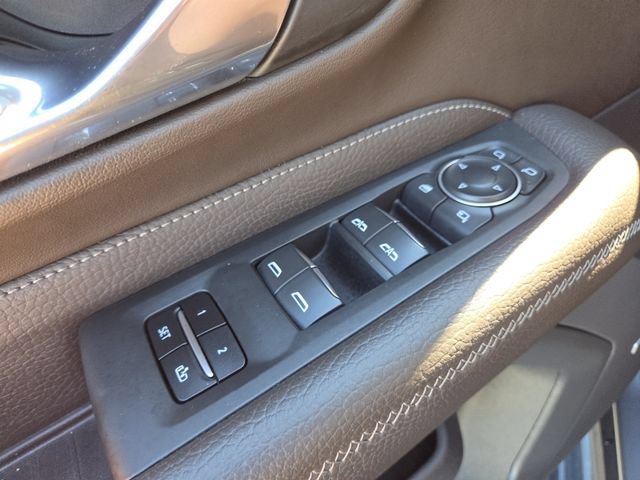 Used 2021 GMC Yukon Denali w/ Denali Premium Package AWD/4WD image 11