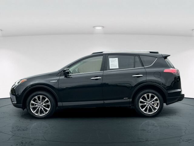 Used 2018 Toyota RAV4 Limited AWD/4WD image 3