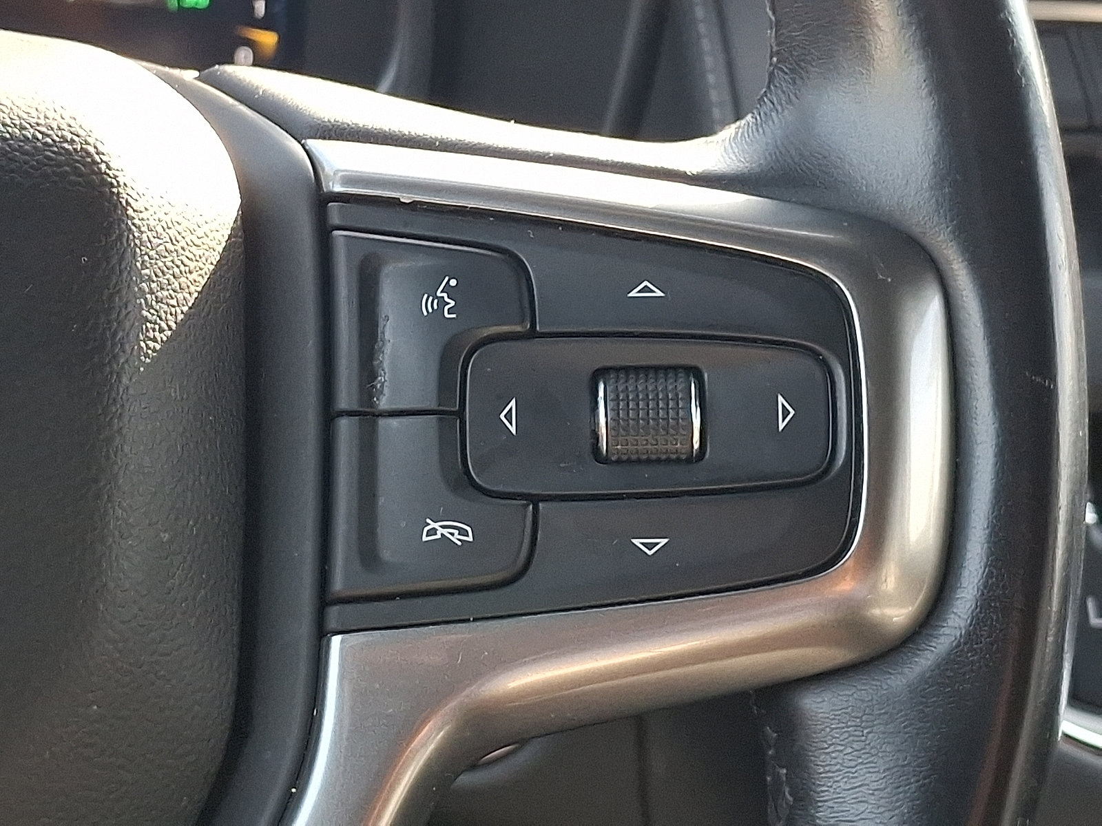 Used 2022 Chevrolet Tahoe Z71 AWD/4WD image 22