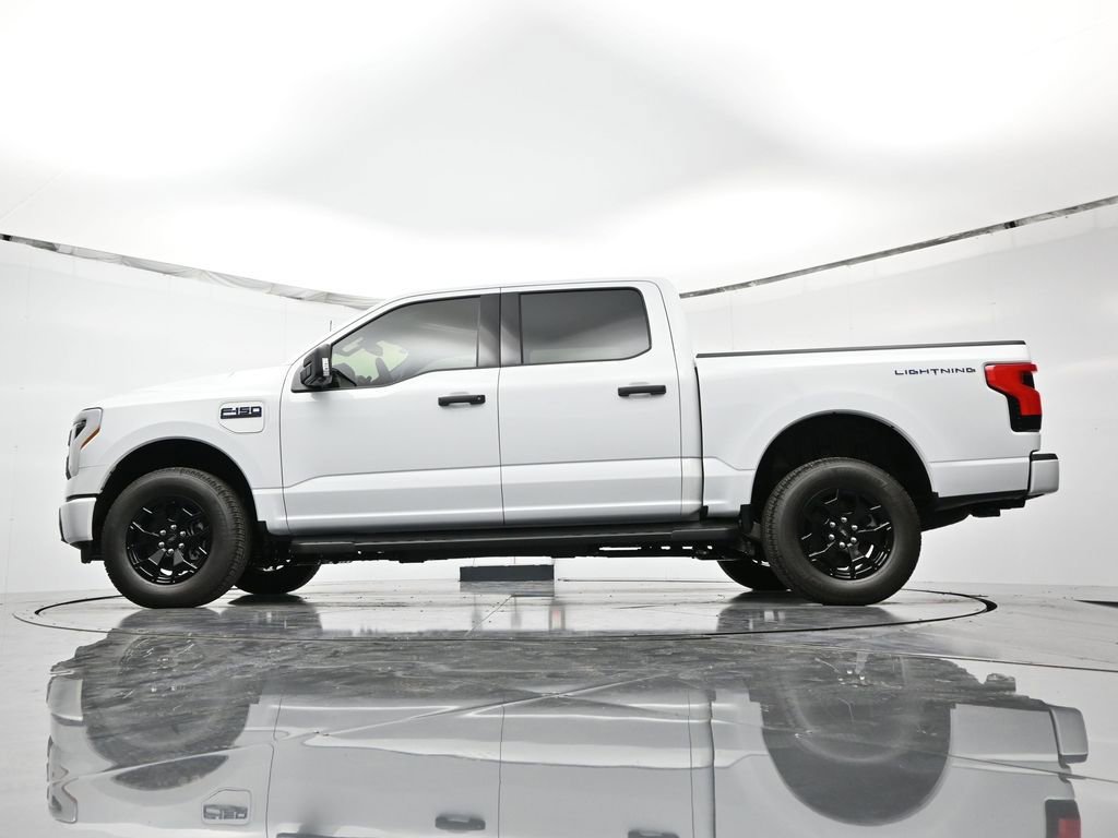 New 2025 Ford F150 Lightning XLT image 47