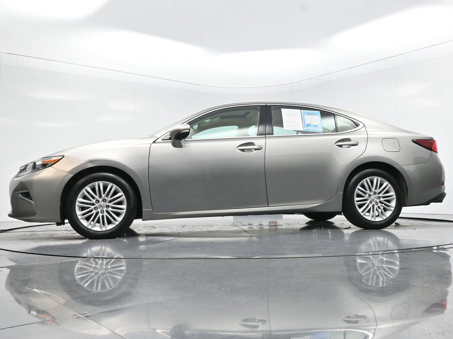 Used 2018 Lexus ES 350 w/ Accessory Package image 49