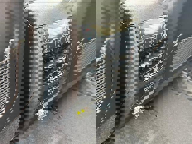 New 2025 Jeep Grand Cherokee L Limited w/ Luxury Tech Group II image 40