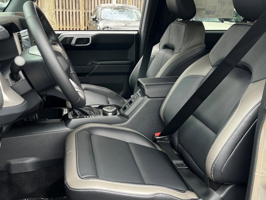 New 2025 Ford Bronco Outer Banks image 13