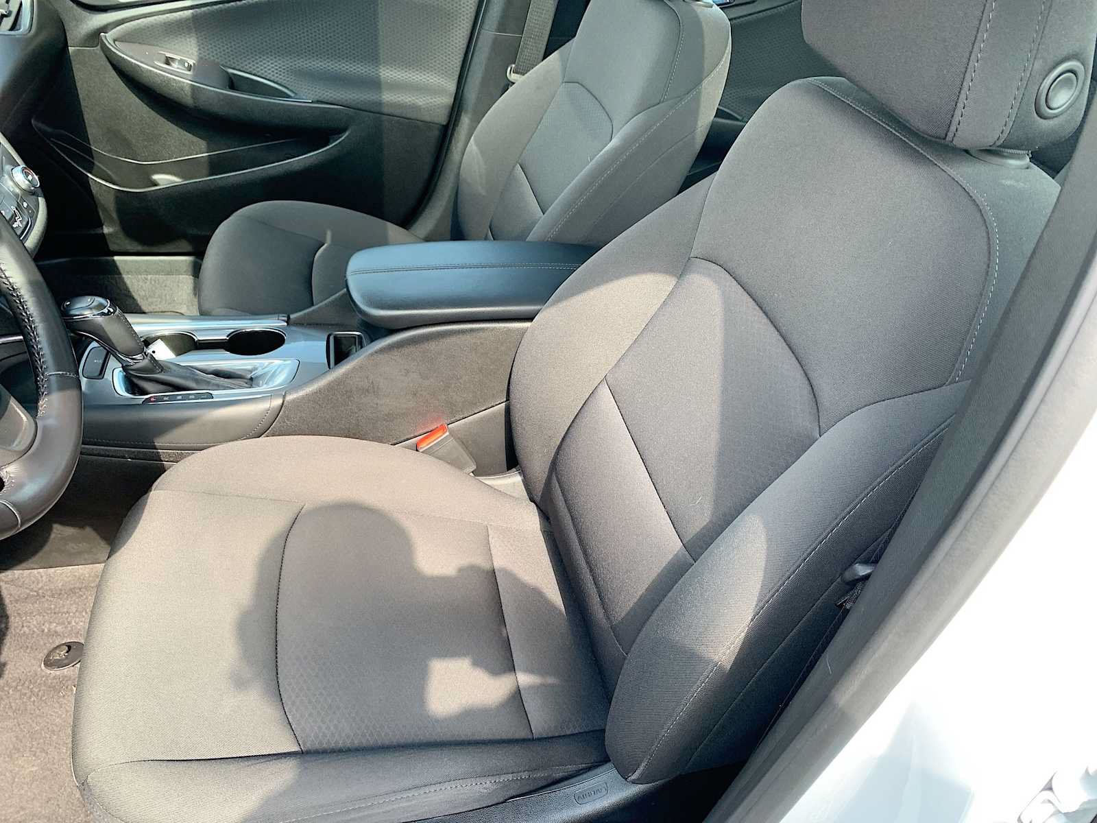 Certified 2018 Chevrolet Malibu LT w/ Redline Edition FWD image 19