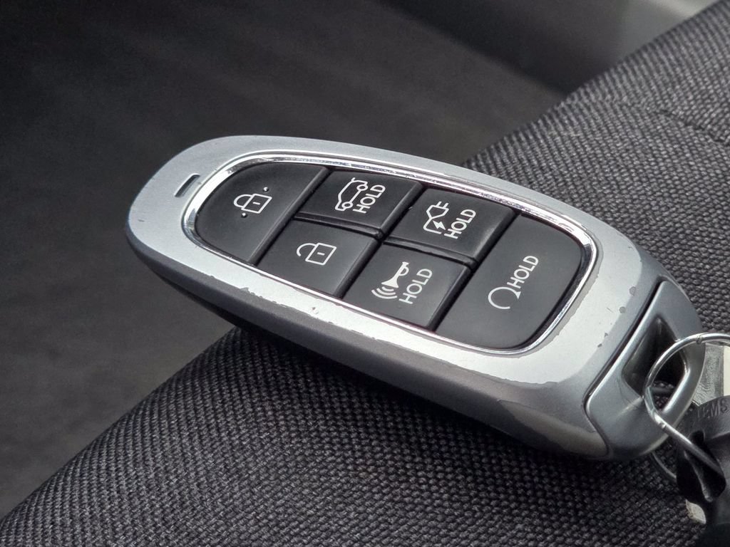 Used 2024 Hyundai Ioniq 5 SEL AWD/4WD image 35