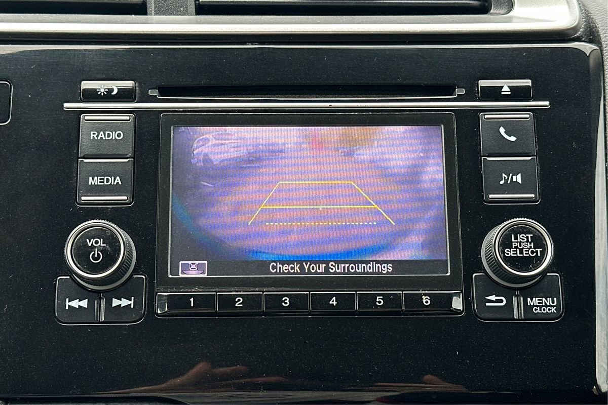 Used 2018 Honda Fit LX image 27