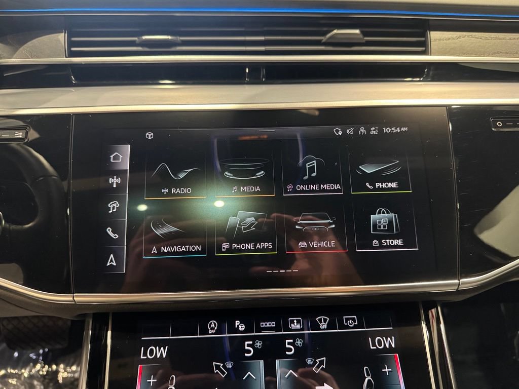 Used 2025 Audi A8 L 3.0T AWD/4WD image 22