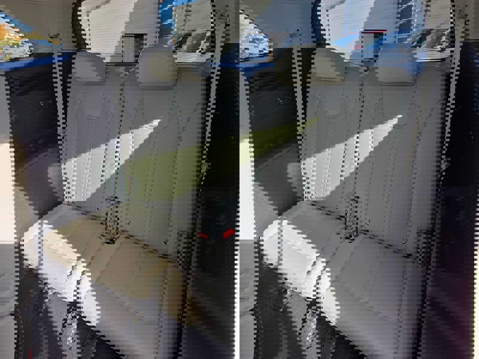 Certified 2022 Kia Sorento EX w/ Panoramic Sunroof Package image 38