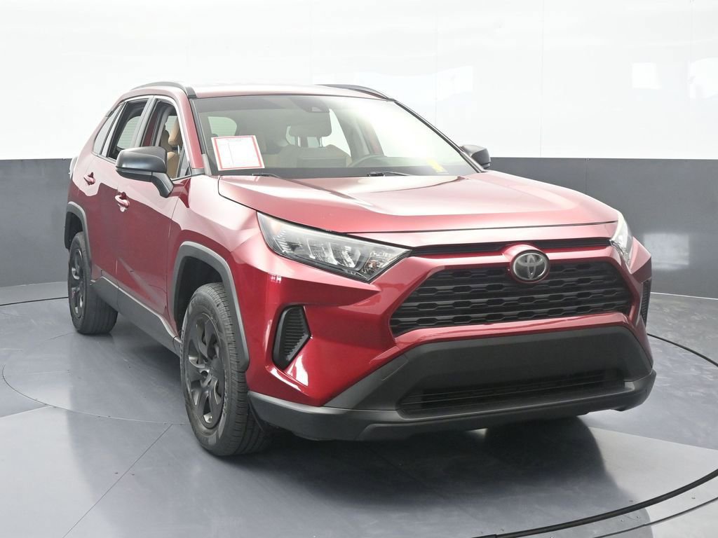 Used 2019 Toyota RAV4 LE image 9