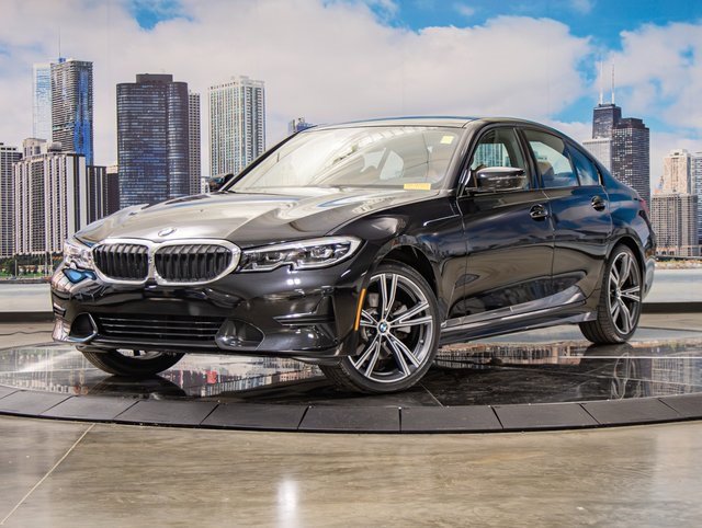 Certified 2022 BMW 330i xDrive Sedan w/ Driving Assistance Package image 2