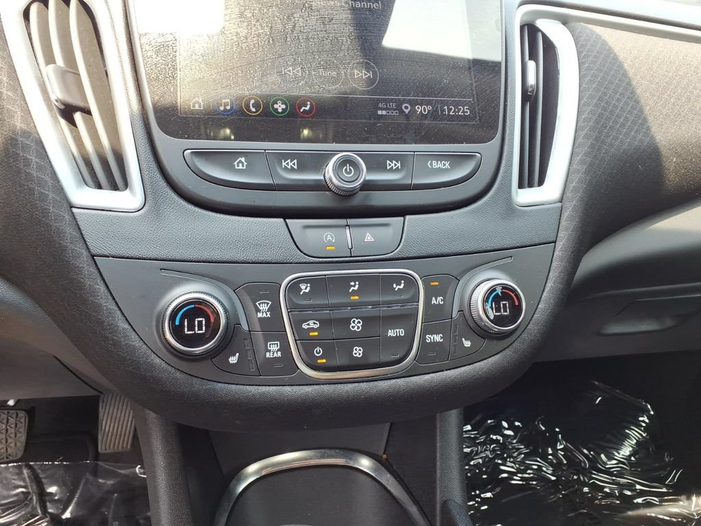 Used 2024 Chevrolet Malibu LT FWD image 12